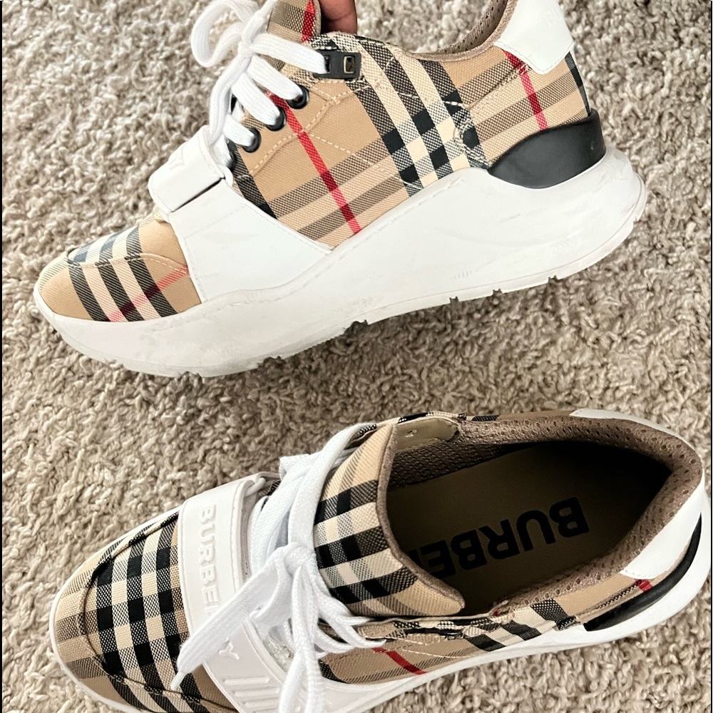 COPY - Burberry sneakers